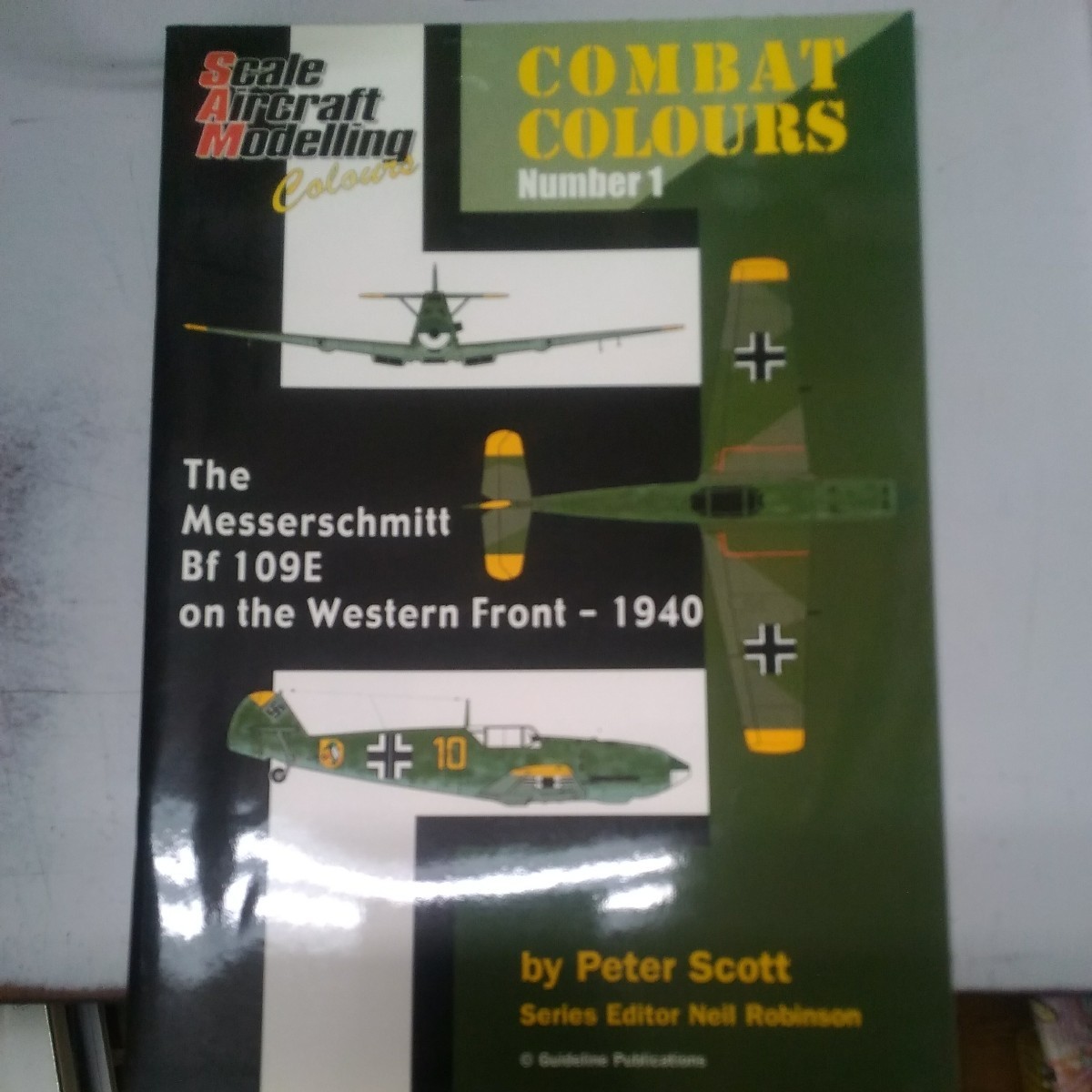 【メール便送料無料対応可】 Combat Colours 1ペーパーバック 戦記、ミリタリー