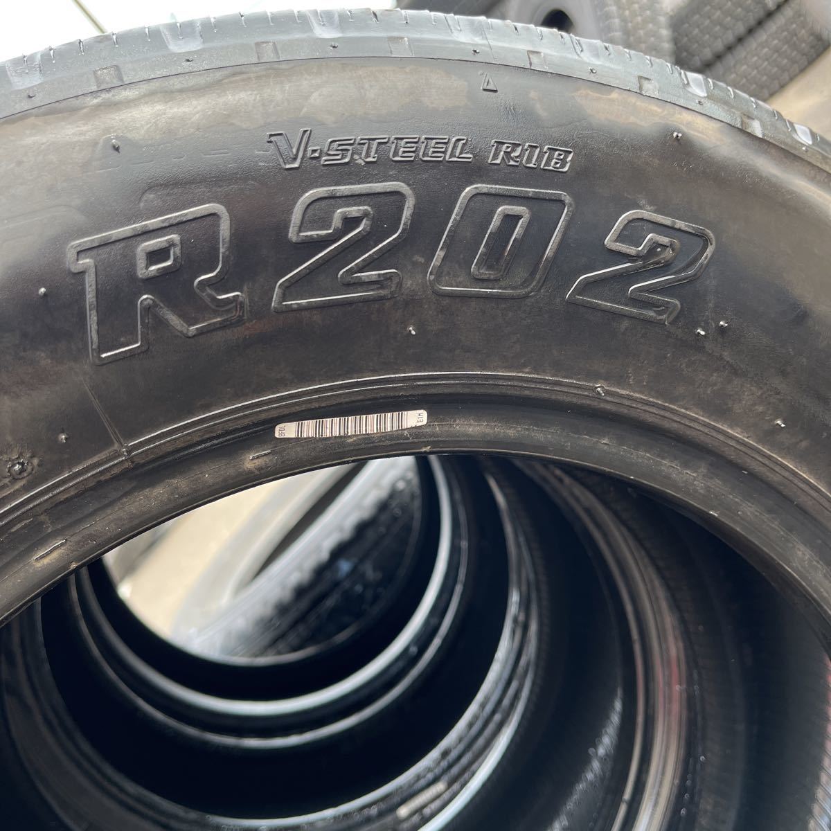 215/65R15 BRIDGESTONE, R202 激安美品　　4本セット：17000円_画像3