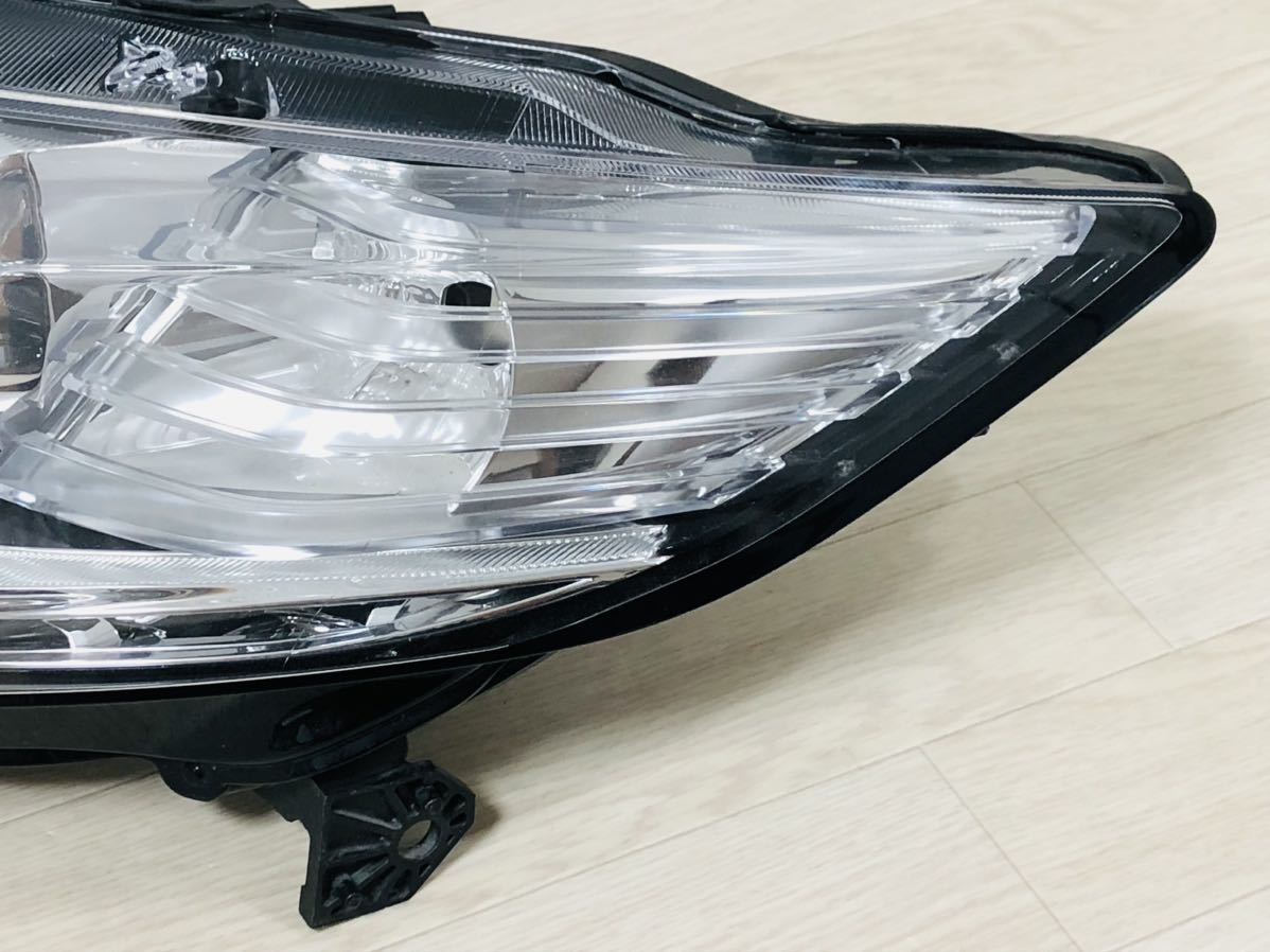 レンズ美品　CR-Z ZF1 ZF2 ヘッドライト ヘッドランプ HID LED KOITO 100-22010 C 左 左側 管理2300100_画像4