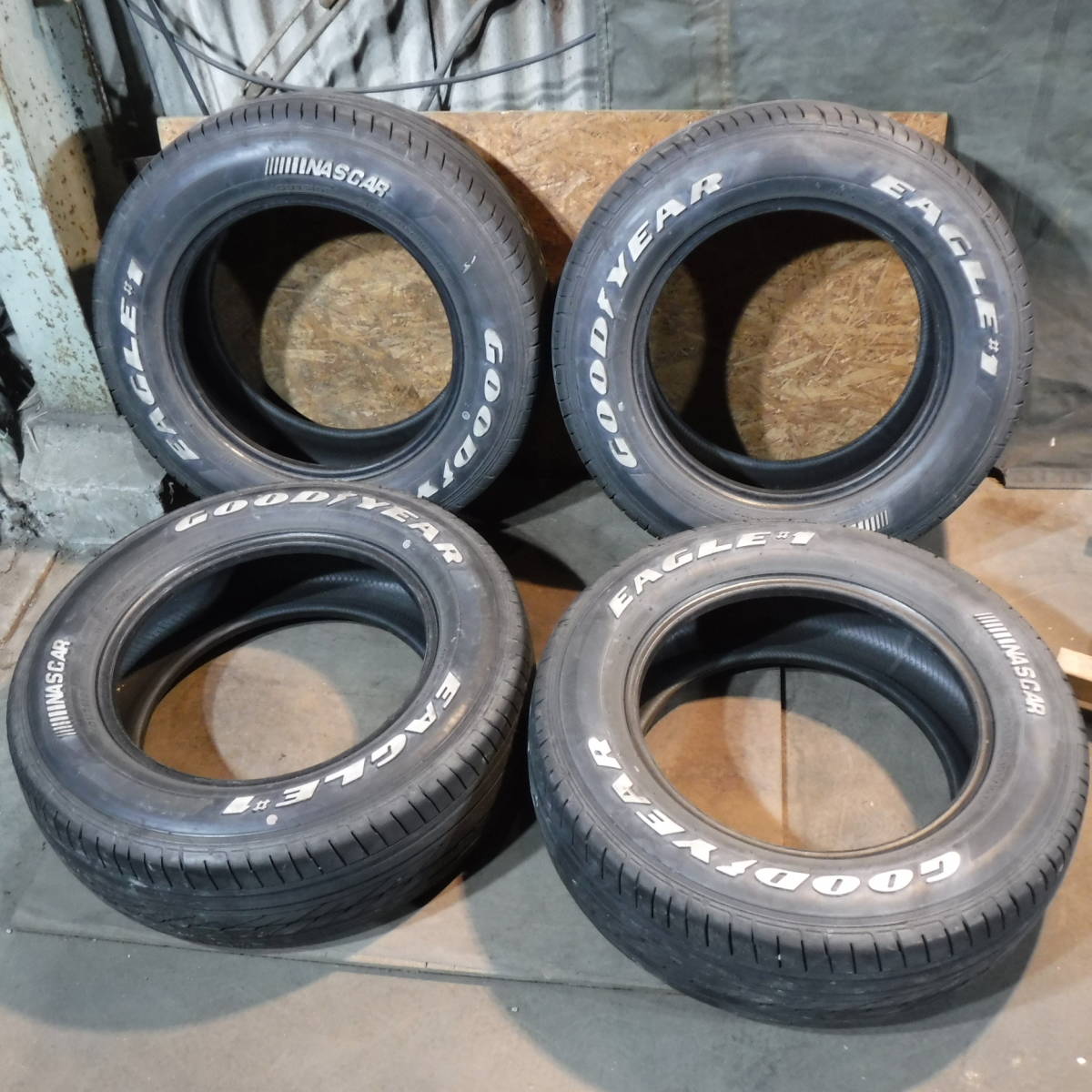 EAGLE イーグル♯1 ホワイトレター 215/65R16 GOOD YEAR(グッドイヤー) 愛知手渡し,交換可 オンロード 中古タイヤ4本 629-80-60_画像1