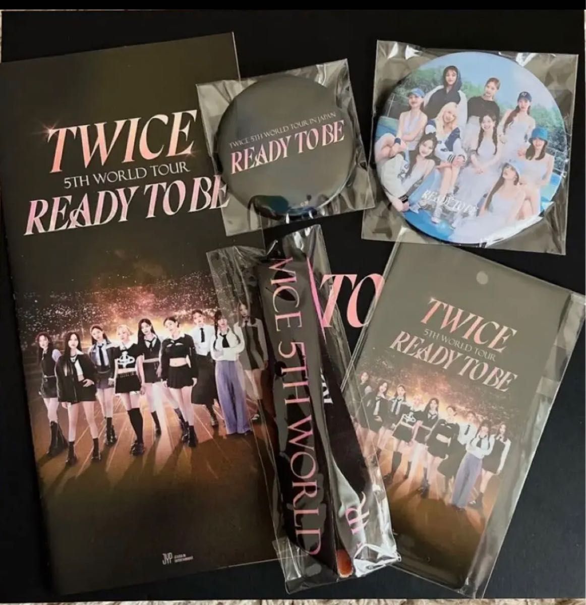 TWICE ワールドツアー アップグレード特典2個セット-