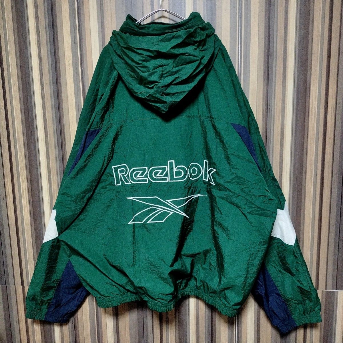 90s【Reebok】リーボック 刺繍 ベクターロゴ ナイロンジャケット XXL