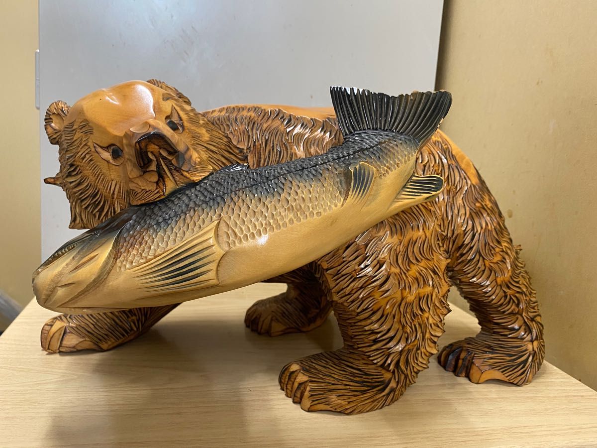 木彫 くま 一峰 北海道 アイヌ 民芸品 工芸品 木彫 置物 熊の置物 鮭-