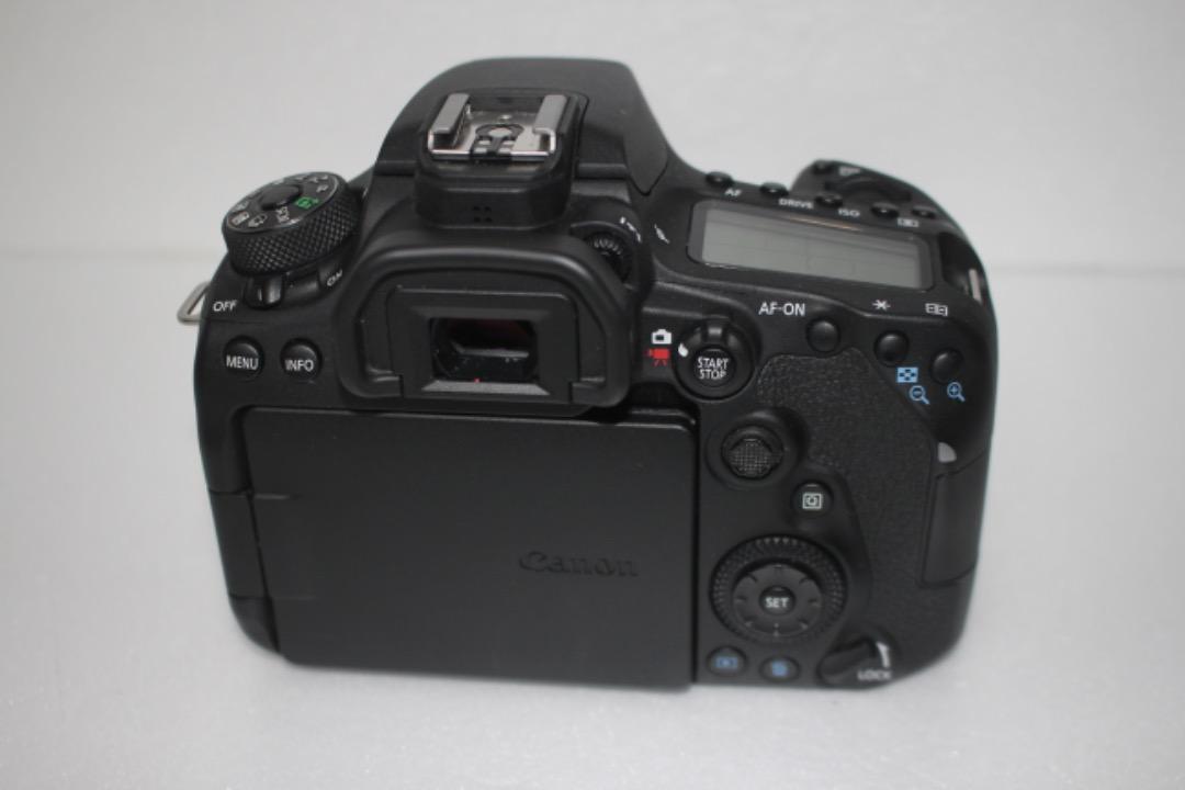 素晴らしい キヤノン☆Canon EOS 90D☆標準&望遠&単焦点トリプルレンズ