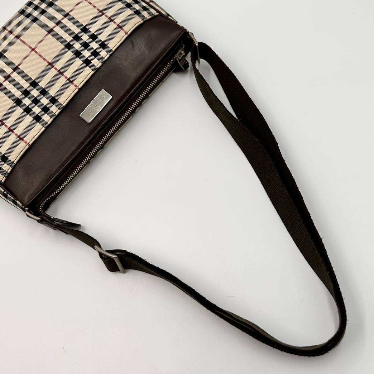 144【美品】BURBERRY バーバリー ショルダーバッグ 斜め掛け ノバ