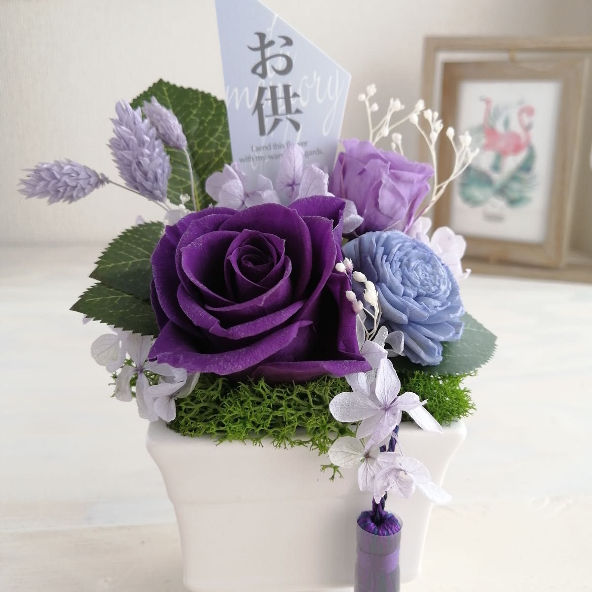 【お盆に】プリザーブドフラワーのお供えアレンジ　お供え花　供花　仏花　仏壇花　盆花　クリアケース入り　Mサイズ　