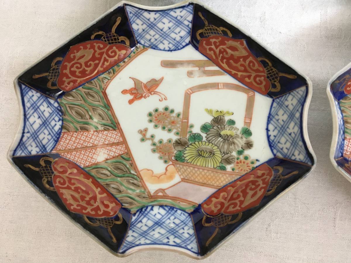 伊万里焼 八角皿 染錦 蝶菊図 7客 赤絵 金襴手 小鉢 銘々皿 古い 伊万里焼 八角皿 染錦 蝶菊図 7客 赤絵 金襴手 小鉢 銘々皿 古い