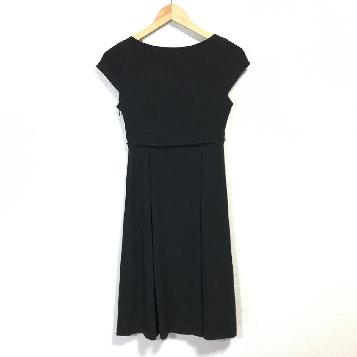 H4200dL KUMIKYOKUk Miki .k size 2 (M rank ) French sleeve One-piece black black formal One-piece lady's beautiful .