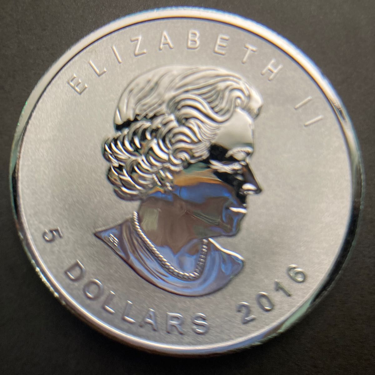 2016年　パンダマーク　メイプルリーフ　１オンス銀貨