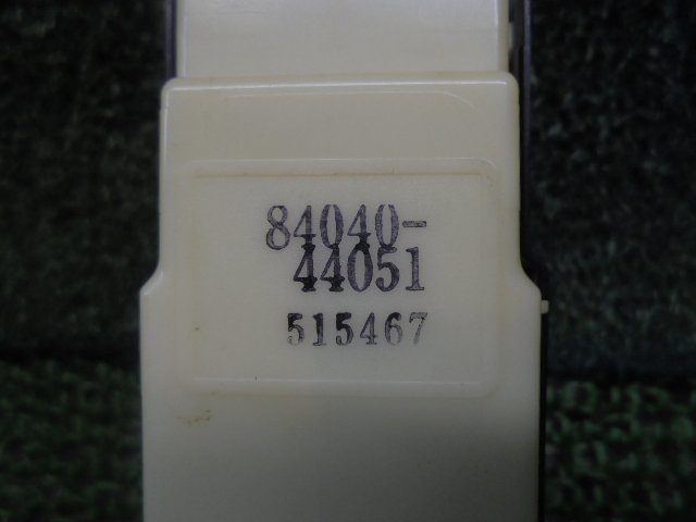 4ET4528 NN3)) トヨタ アイシス ZGM10G 後期型 L 純正 パワーウィンドウスイッチセット_画像2