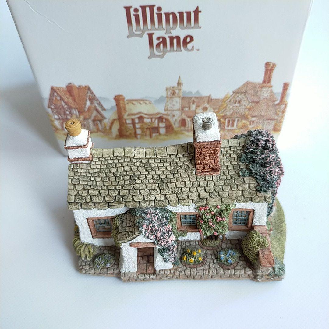 lilipa train ROSE COTTAGE-SKLRSGILL LILLIPUT LANE miniature house England Britain ornament Vintage antique hand made 