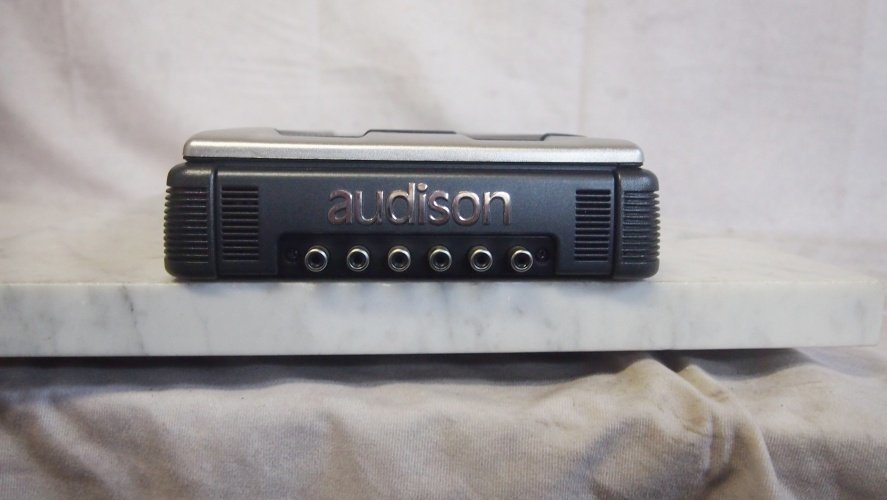K○【現状品】Audison LRX5.1K オーディソン 5ch パワーアンプ-擴大機