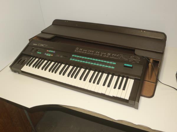 K8112 YAMAHA DX7 ヤマハ シンセサイザー キーボード-日本代購代Bid第