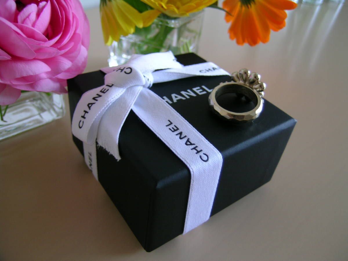 【25A♢華やかなフラワーモチーフ】CHANEL *リング 正規品 CHANEL リング 菊の花|Yahoo!フリマ(旧PayPayフリマ)