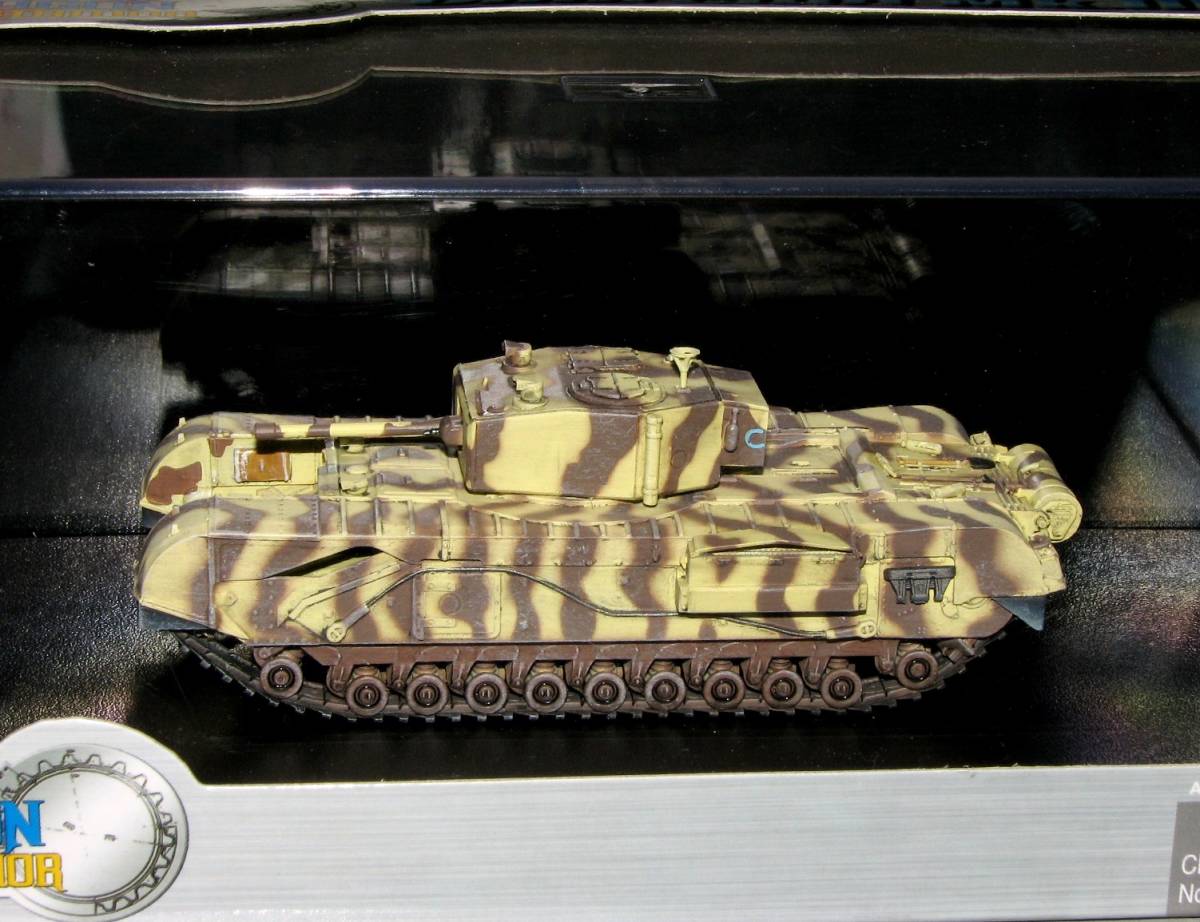 # быстрое решение Dragon 1/72[ Churchill .. танк Mk.3 no. 21 танк ..chu лак 1943
