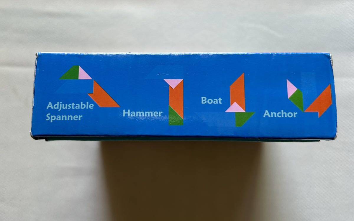 T・PUZZLE・TANGRAM　ウッドトイ　木製パズル　タングラム　４ピース　おもちゃ　組み合わせ説明書付き　TOYS　OF OXFORD