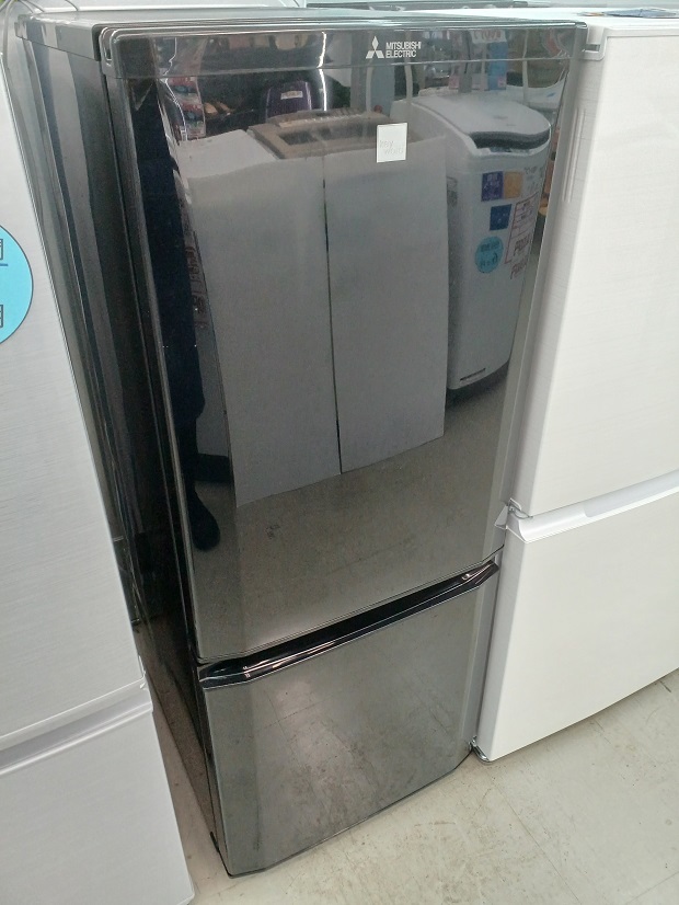 売り切り御免！】 146L MR-P15EE-KK1 ノンフロン冷凍冷蔵庫 三菱