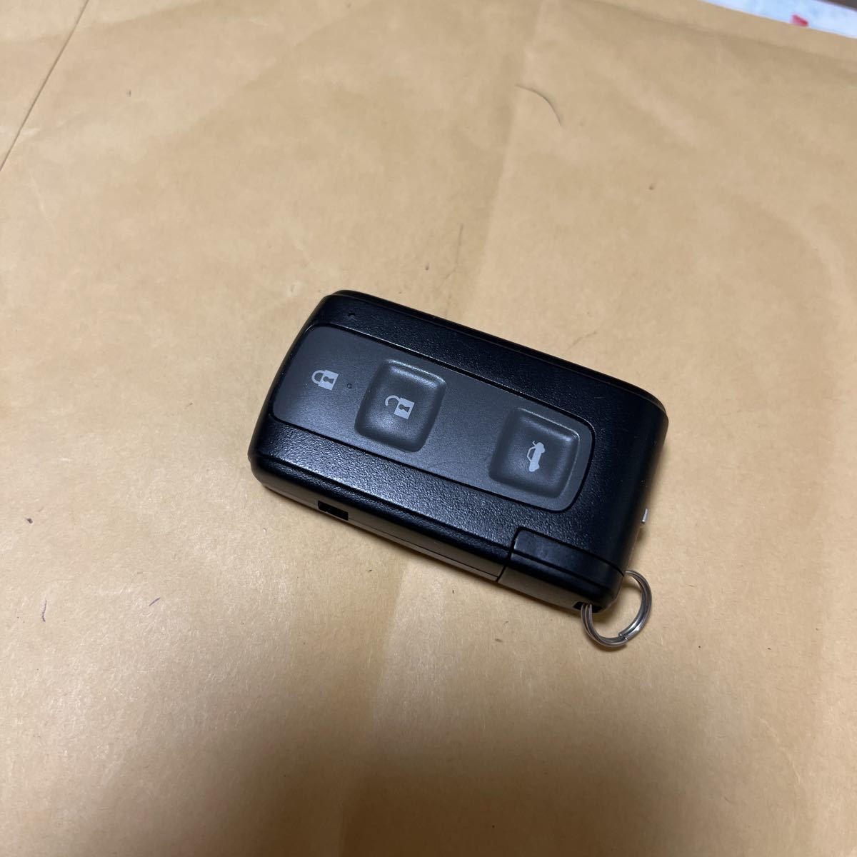 未使用保管品☆送料無料☆18クラウン マジェスタ スマートキー 3つボ