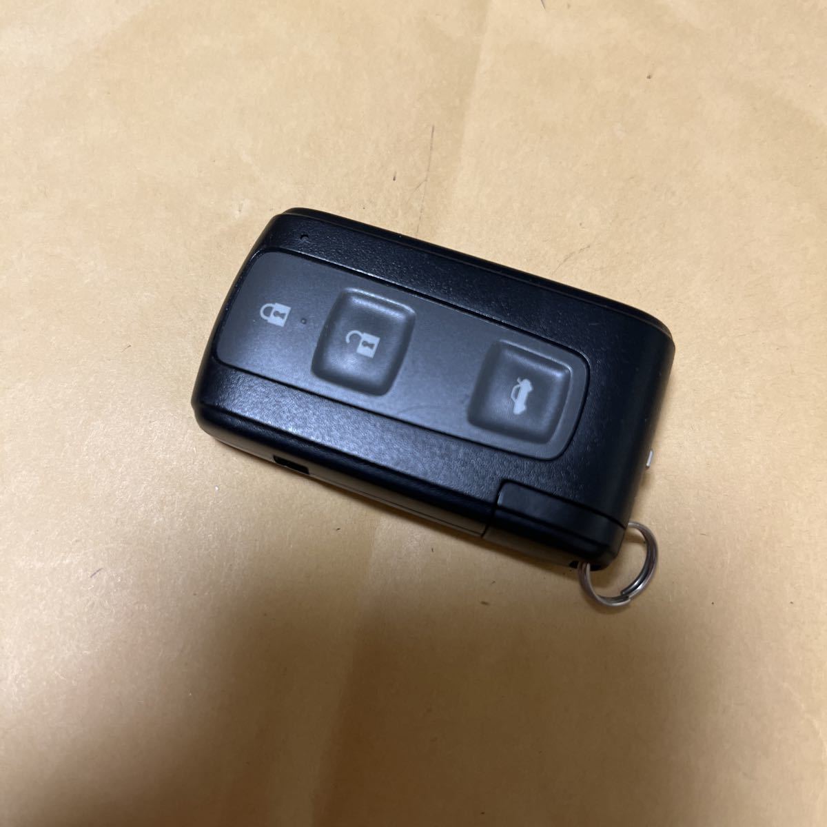 未使用保管品☆送料無料☆18クラウン マジェスタ スマートキー 3つボ
