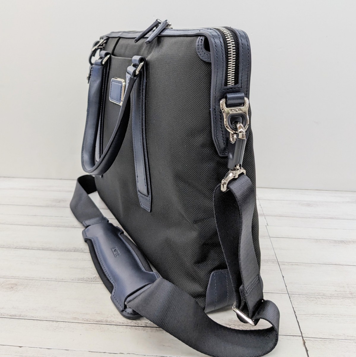 TUMI トゥミ スリム ブリーフケース ビジネスバッグ JARVIS TUMI トゥミ スリム ブリーフケース ビジネスバッグ JARVIS