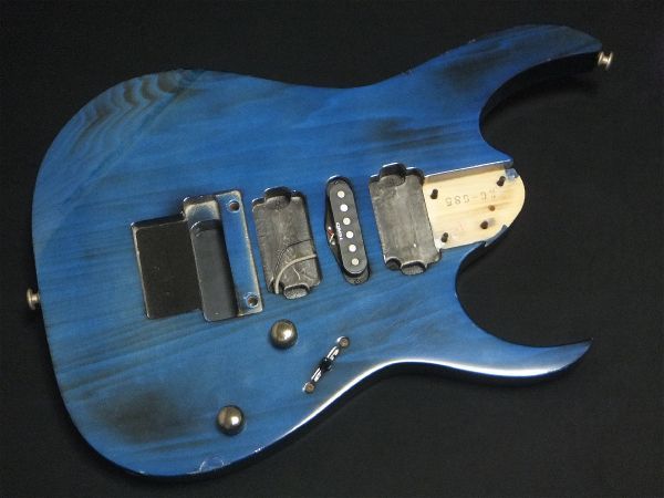 フジゲン製 Ibanez RG685 バスウッドボディ Lo-Pro Edgeフロイドローズ