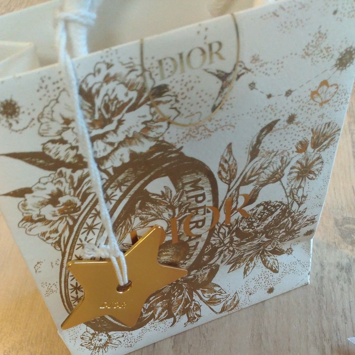 Dior アクセサリーBOX 小さめ ケース 保存袋 クリスマス限定 Dior アクセサリーBOX 小さめ ケース 保存袋 クリスマス限定