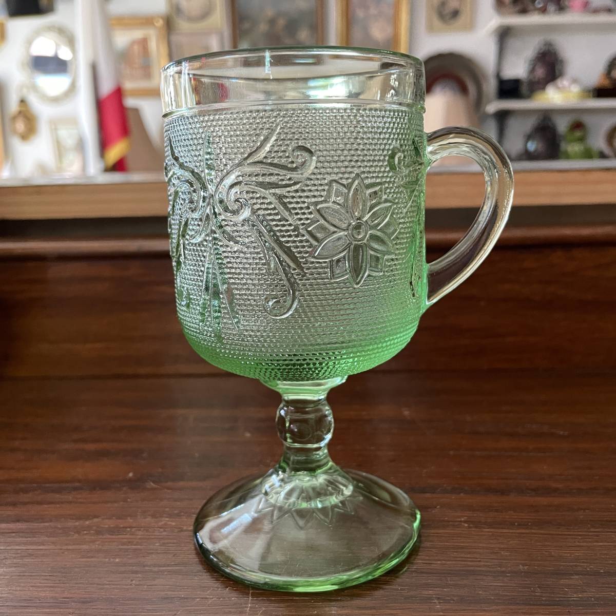 希少！ 20's〜30's アメリカアンティーク　緑色ガラスマグカップ　アールヌーボー　USAヴィンテージ食器/40'sフランス英国イギリス雑貨_画像1