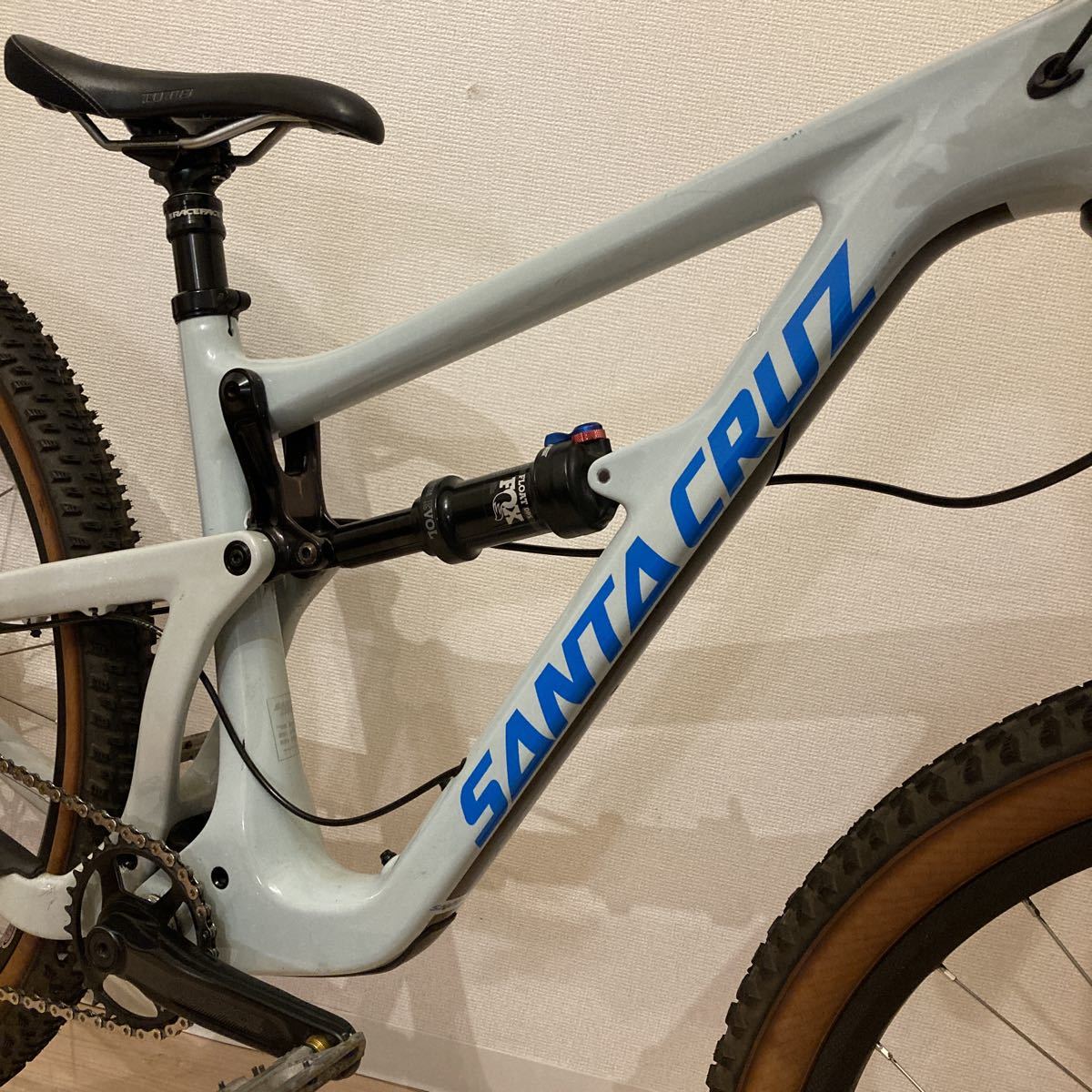 2018 SANTA CRUZ HIGHTOWER C Sサイズ カーボン 29er BOOST 2018 SANTA CRUZ HIGHTOWER C Sサイズ カーボン 29er BOOST