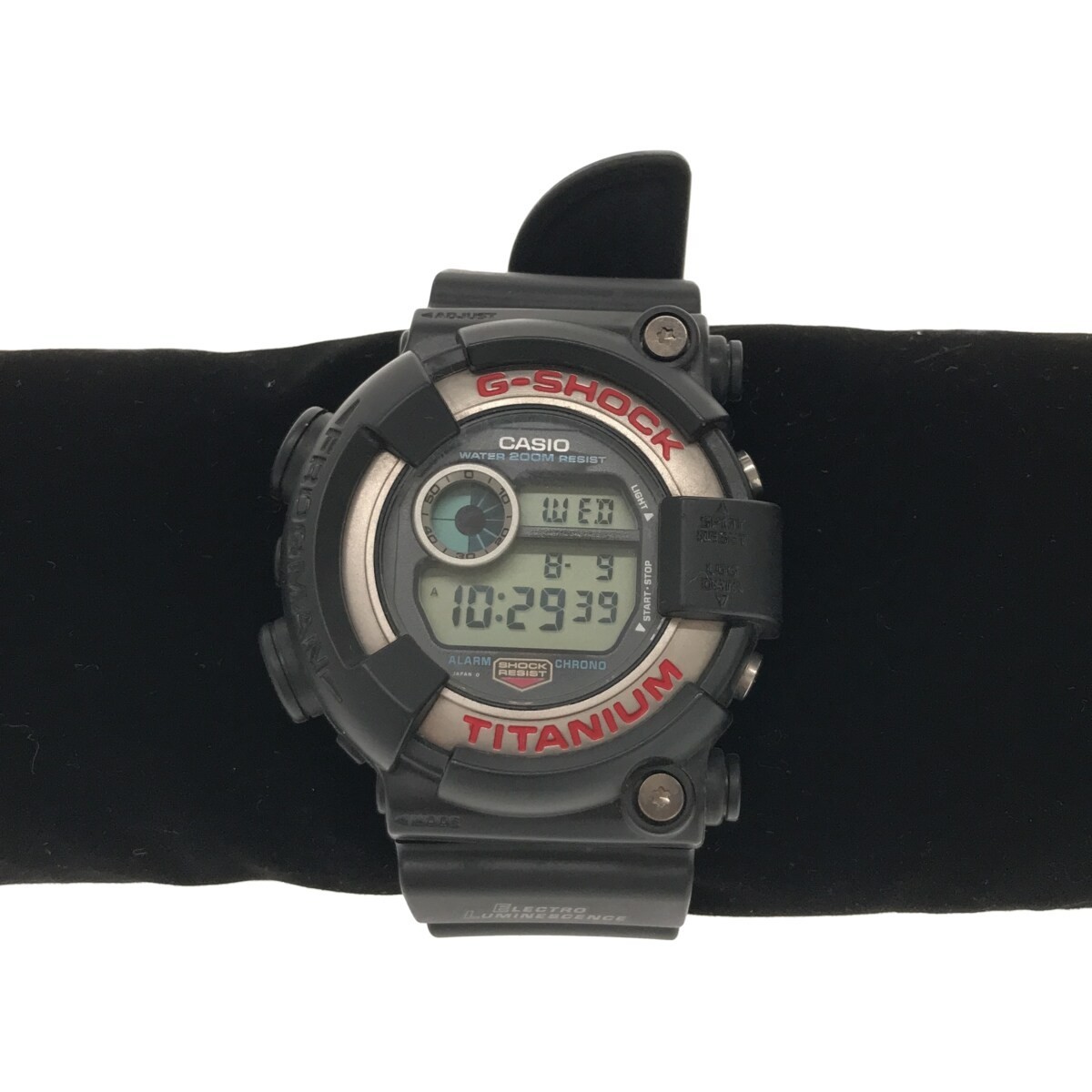 【良品 稼働】CASIO G-SHOCK FROGMAN DW-8200 カシオ ジーショック フロッグマン クォーツ チタン デジタル メンズ 腕時計 現状品 T1181_画像1