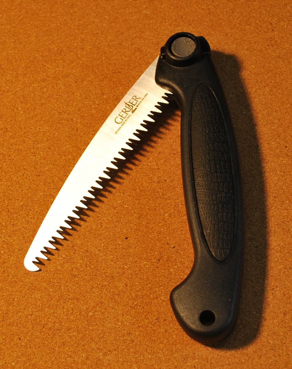 GERBER USA No.46030 Wood & Big Game Bones　SAW・キャンバス携帯ケース付・Blade 寸法：15cm・Closed:21㎝