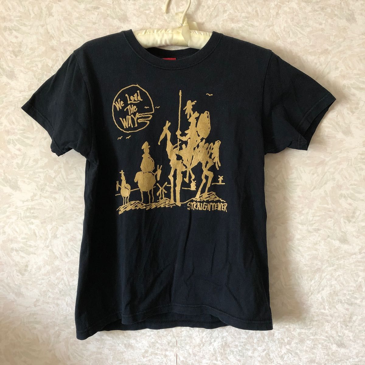 黒Tシャツ