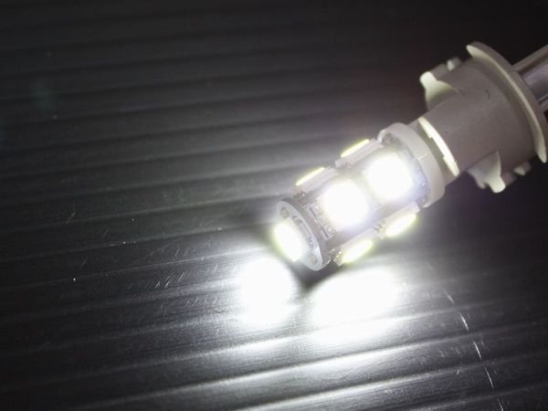 SALE LEDバルブ T10 （9連）ホワイト シングル（高輝度）3CHIP SMD 2個1セット_高輝度 3チップ SMD　T10 9連