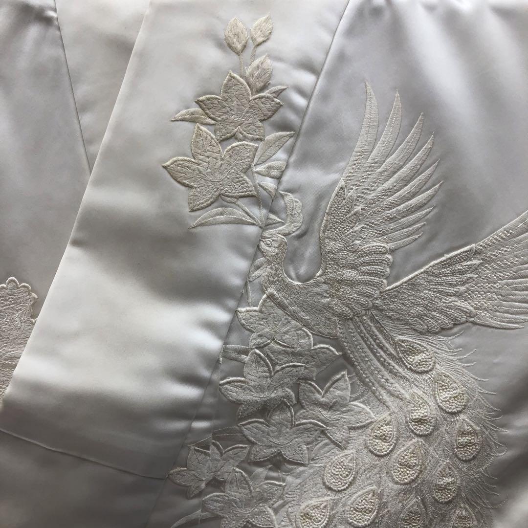 最新発見 2648 訳あり 豪華打掛 相良刺繍 白打掛 孔雀 松 梅 振袖
