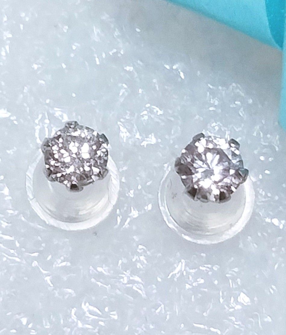 新品高品質プラチナＰｔ900天然ダイヤモンドピアス 計0 20CT 1番