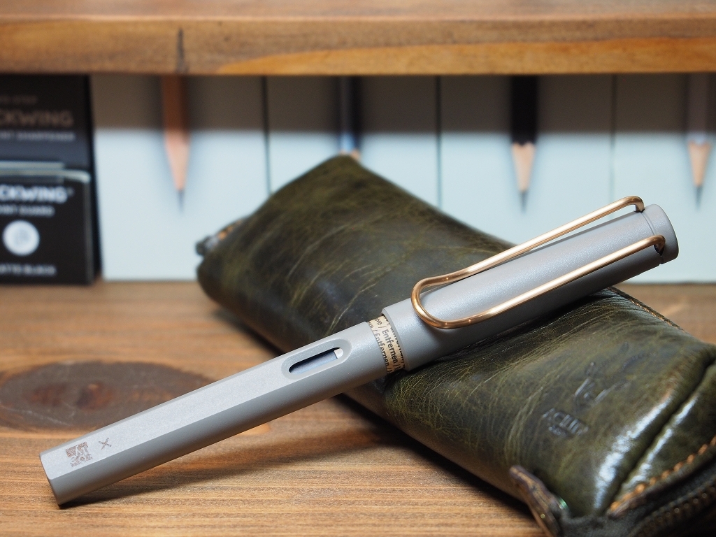 送料無料 未使用 伊東屋限定 漢字ニブ LAMY Safari itoya 万年筆 送料無料 未使用 伊東屋限定 漢字ニブ LAMY Safari itoya 万年筆