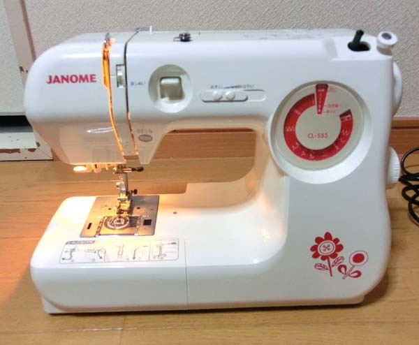 # Janome швейная машина compact швейная машина CL-555 рабочее состояние подтверждено б/у хороший товар, но стандарт принадлежности . отсутствует JUNK товар бесплатная доставка!