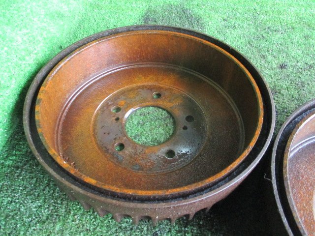 (0165)H252 President rear brake drum left right 