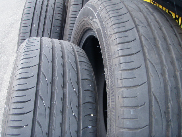 185 / 60R15 Dunlop EC203巴厘山深溝    原文:185/60R15　ダンロップ　EC203　バリ山　深溝