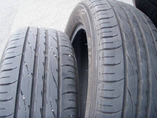 185 / 60R15 Dunlop EC203巴厘山深溝 原文:185/60R15　ダンロップ　EC203　バリ山　深溝