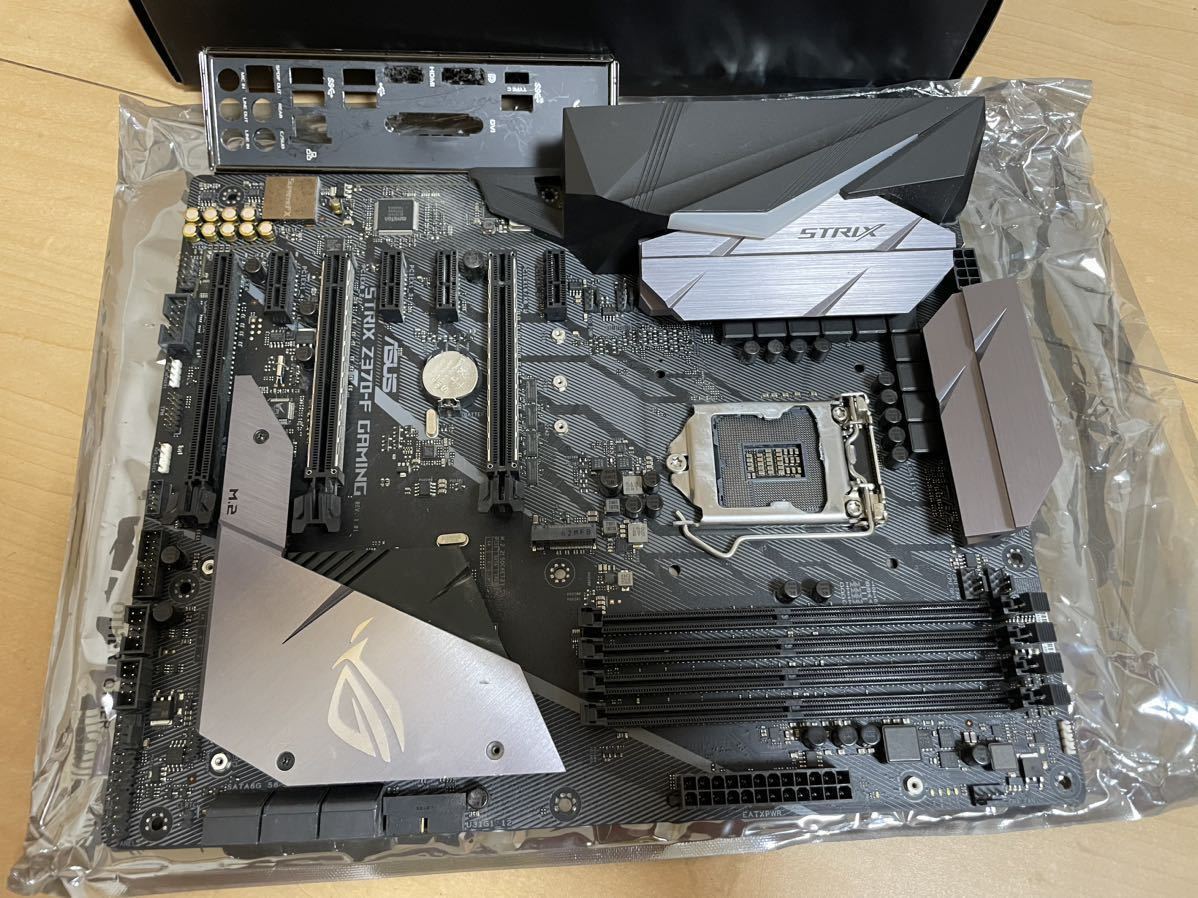 【中古動作品】Intel Core i7 8700k + ASUS ROG STRIX Z370-F GAMING CPUとマザーボードのセット LGA1151
