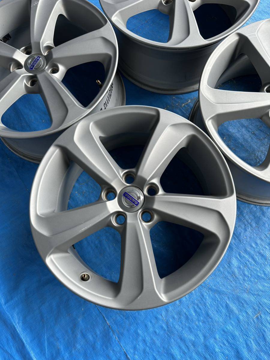 VOLVO 17インチ7.5J 5穴PCD108 中古アルミホイール4本セット オフセット52.5 VOLVO 17インチ7.5J 5穴PCD108 中古アルミホイール4本セット オフセット52.5