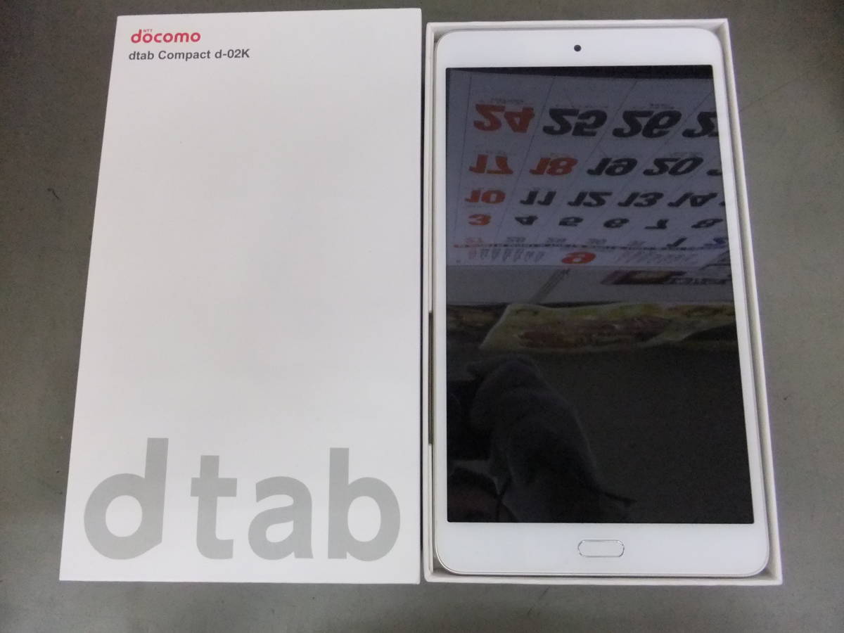 人気商品 □中古□docomo ドコモ d-02K□ Compact dtab 本体