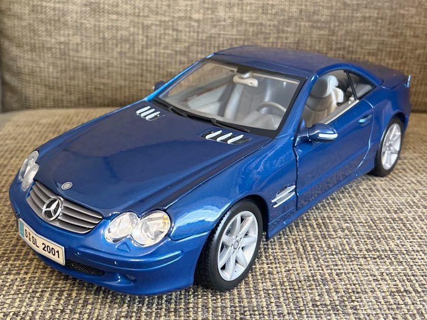 別倉庫からの配送】 1/18 メルセデスベンツSLクラス MERCEDES BENZ SL