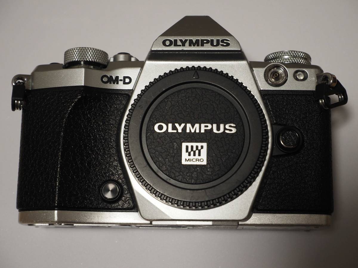 デジタルカメラ olympus オリンパス om-d e-m5 ボディ