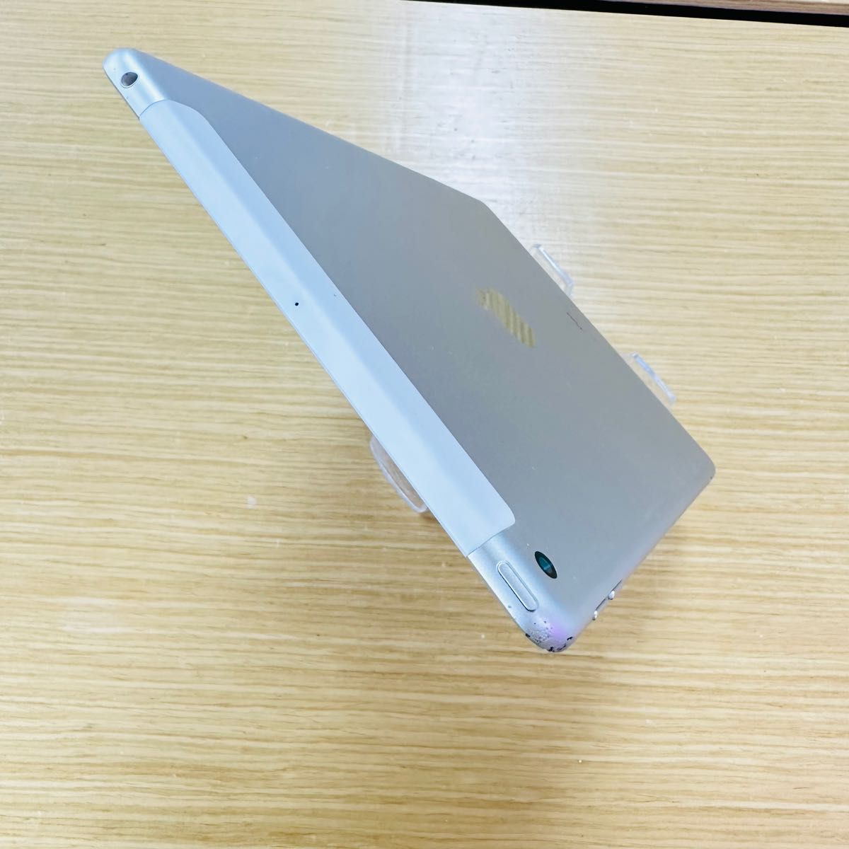 Apple iPad 第一6世代 32G シルバー SIM フリー バッテリー98%