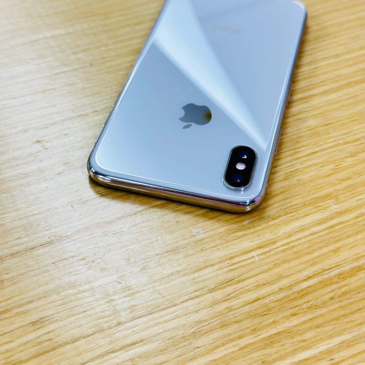 Apple iPhone X GB シルバー SIMフリー バッテリー% ほぼ未使用