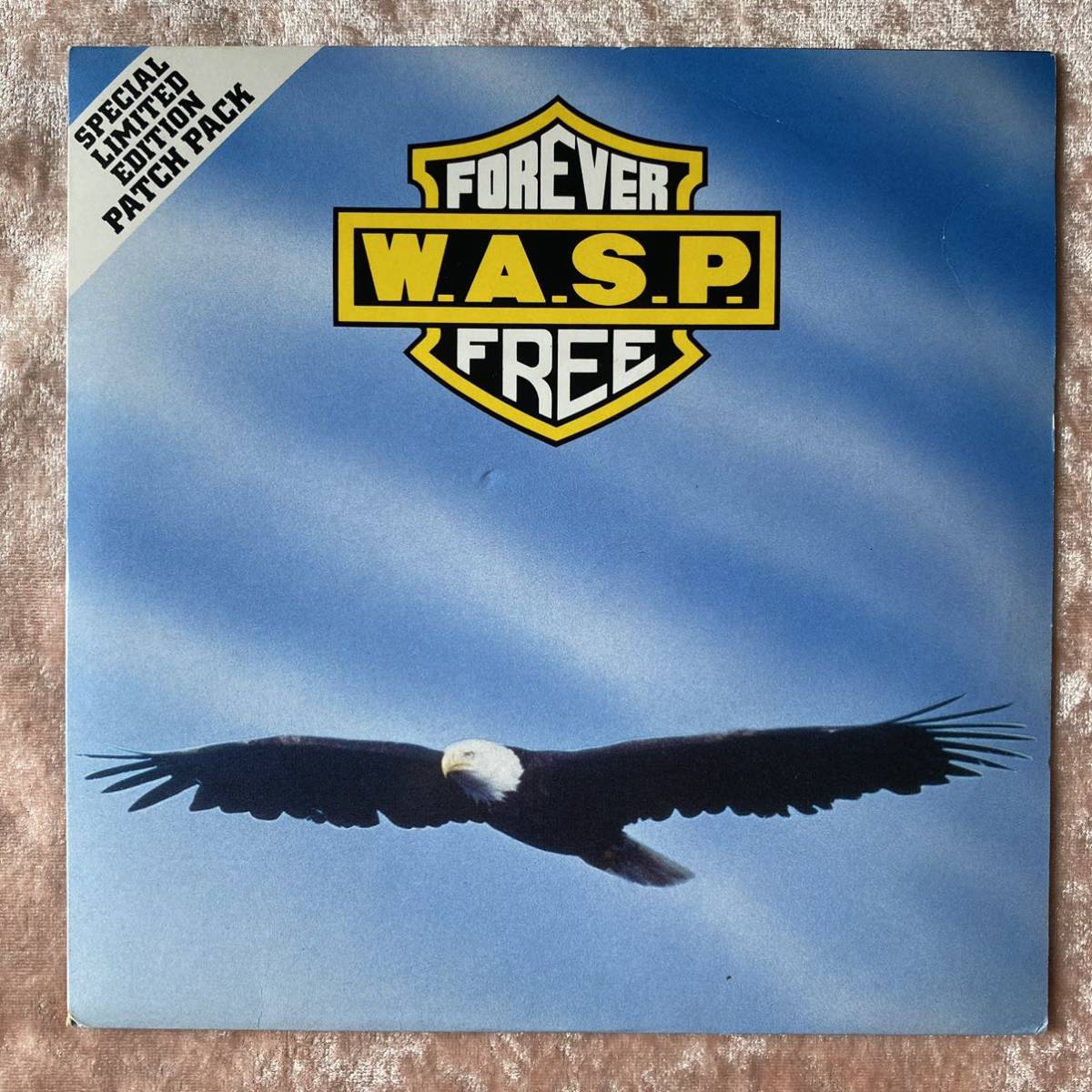 【7インチ】W.A.S.P. FOREVER FREE UK 7inch Single パッチなし HEADLESS CHILDREN_画像1