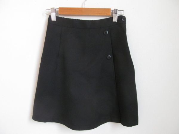 (54291)キッズ　学生服　制服　キュロット　スカート　ショートパンツ　ブラック　160㎝　USED_写真参照下さい。