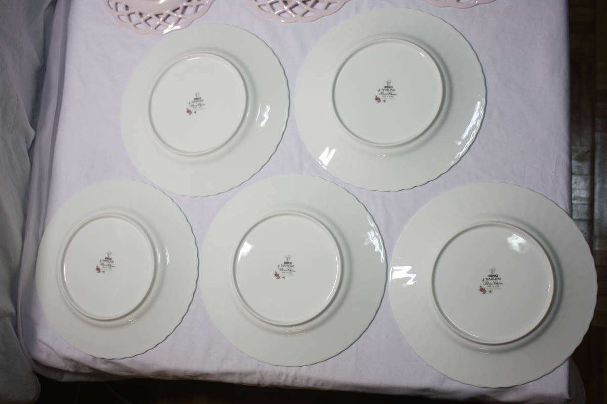 ナルミ サトちゃんコラボ（10枚セット） 盛り皿2枚 +25cm皿5枚+ピンク21.2cm皿3枚 未使用_画像5