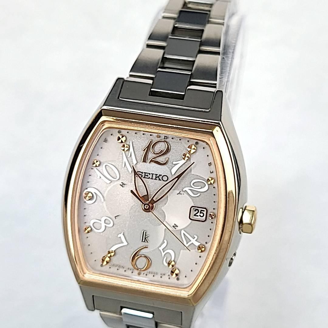 □【美品稼働品】セイコー SEIKO ルキア トノー アラビア フラワーパーティ ソーラー電波 シルバー SSQW020 1B22-0BT0